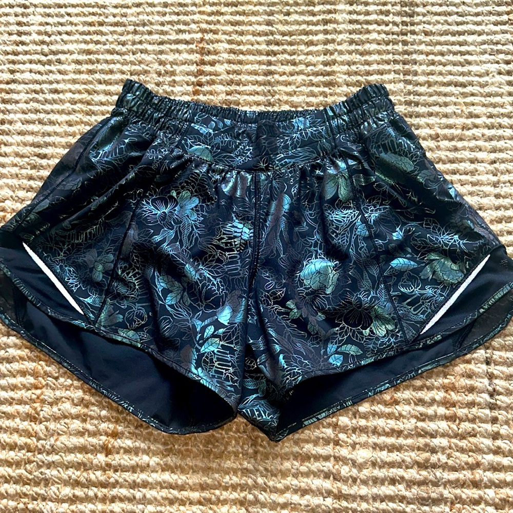 Lululemon shortie short